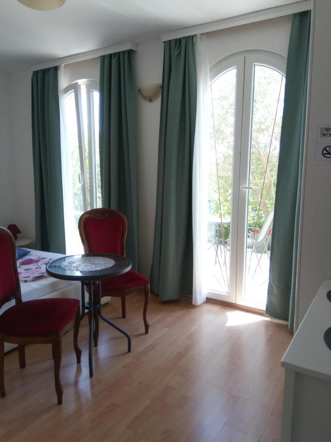Ana Rooms Đảo Krk Ngoại thất bức ảnh