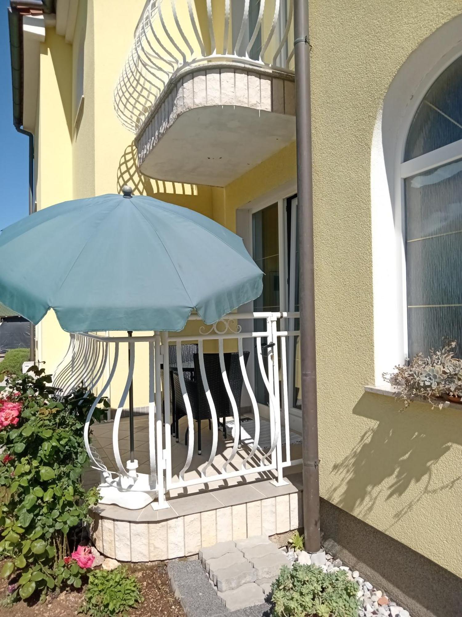 Ana Rooms Đảo Krk Ngoại thất bức ảnh